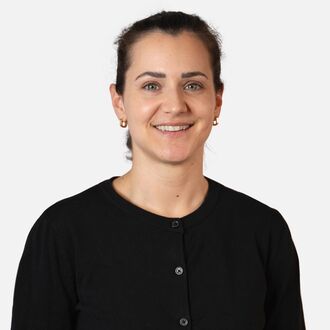 Elena Ricci - Portrait vorne