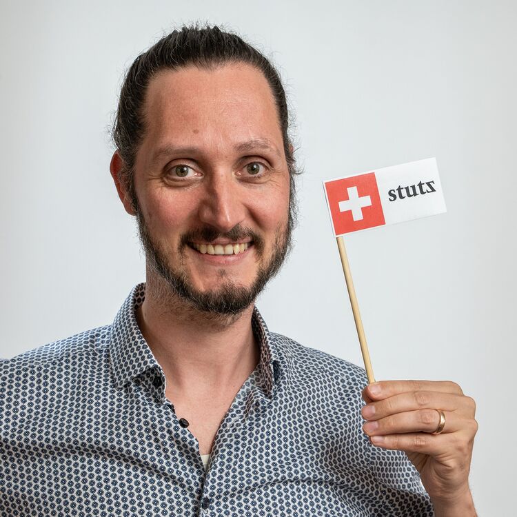 Markus Stutz mit Flagge Schweiz-Stutz