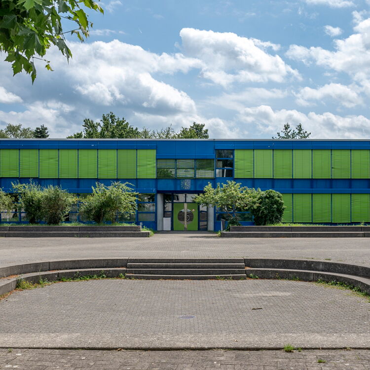 Blaues Oberstufenschulhaus Schule Entfelden